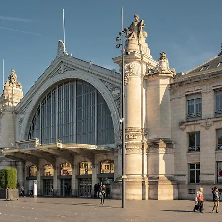 Superbe T2 Proche Cathedrale Et Loire