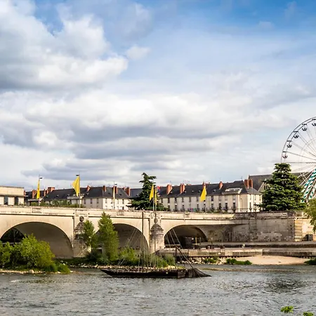 Superbe T2 Proche Cathedrale Et Loire * Tours